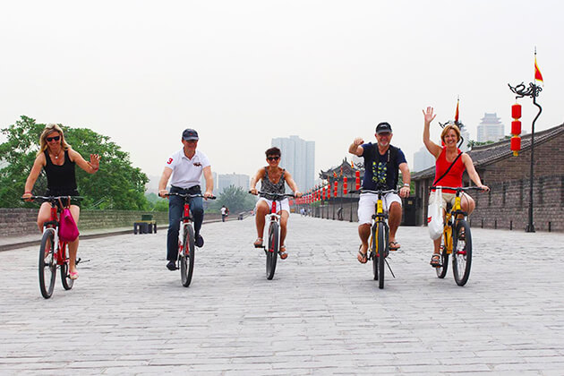 Cycling along Xi’an is an ideal activity for China tour