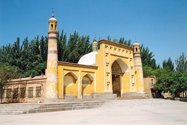 Id Kah Mosque exploration from China Silk Road tour