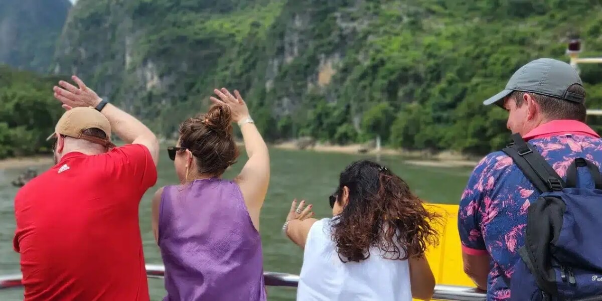 Li River Cruise from Guilin to Yangshuo - china local tour
