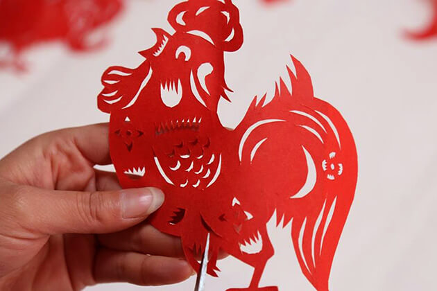 The Art of Chinese Paper Cutting - best thing to do during China tour