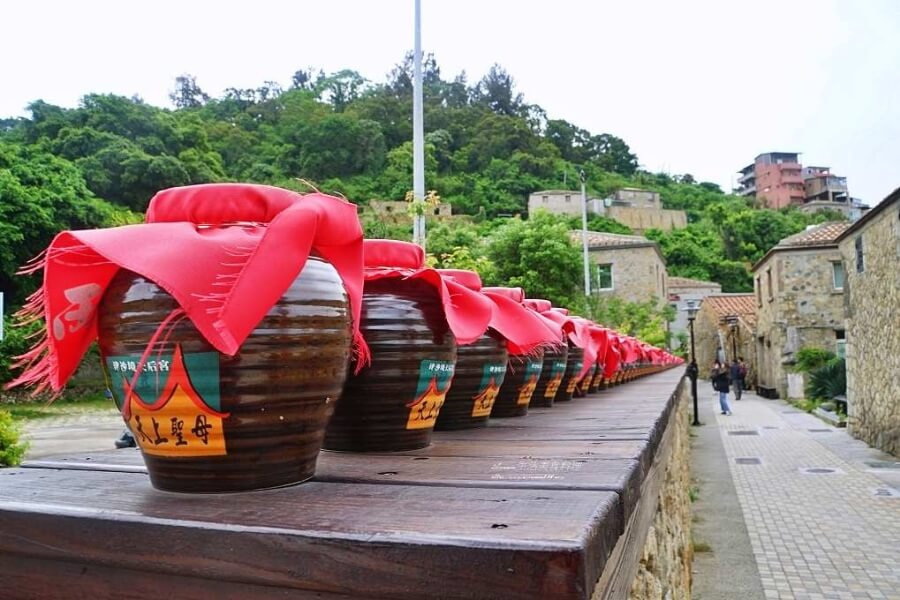 beautiful china private tours - yunnan horse riding tour