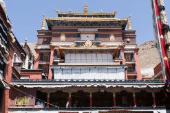 traveler of China Local Tours visit Shigatse - Tashilhunpo Monastery
