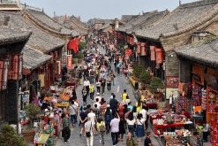 travelers from China family tours visit Pingyao