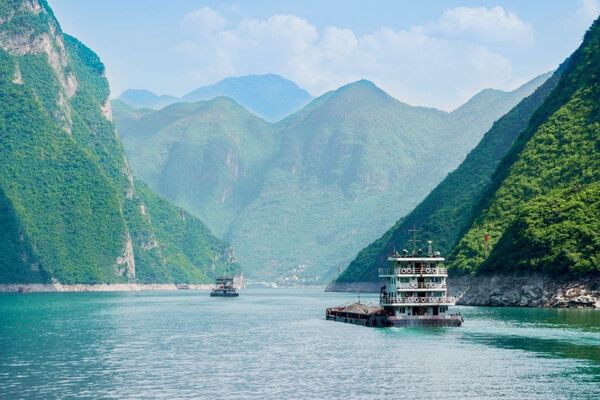 upstream the mighty Yangtze River