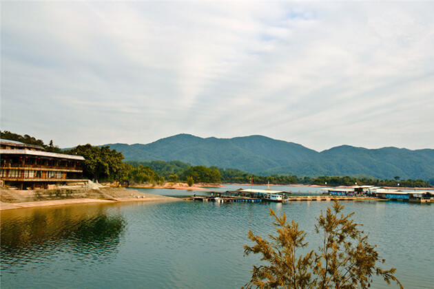 visit Xinfengjiang Reservoir in China tour package